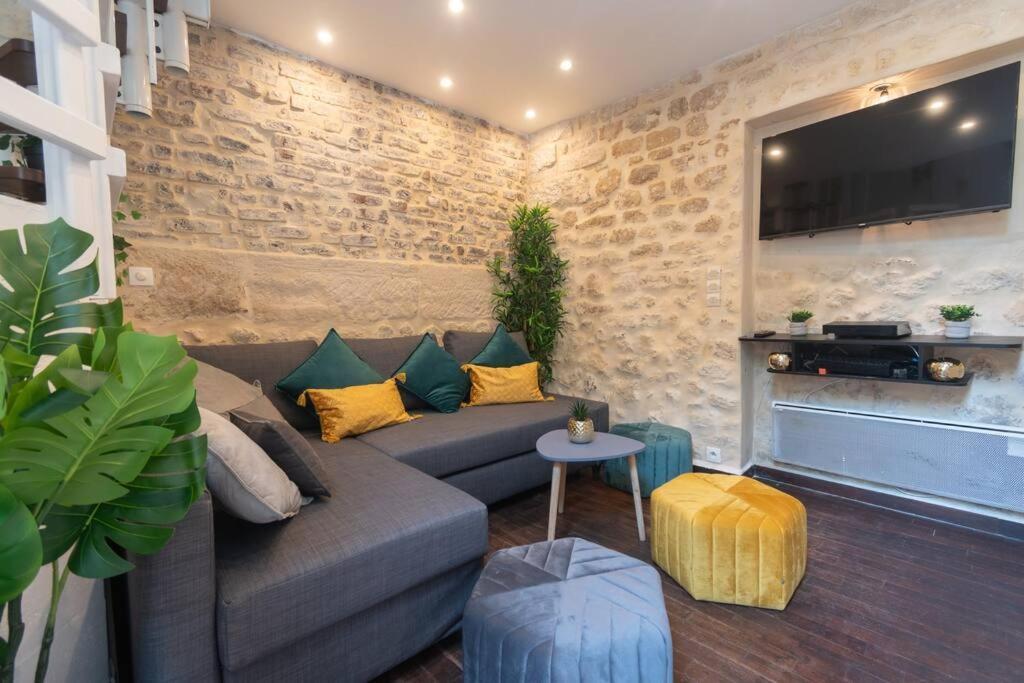 Duplex Parisien En Face Metro13 París