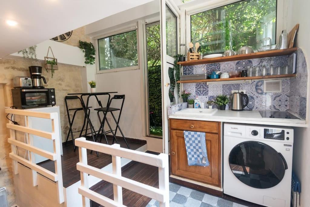 Duplex Parisien En Face Metro13 Apartamento París
